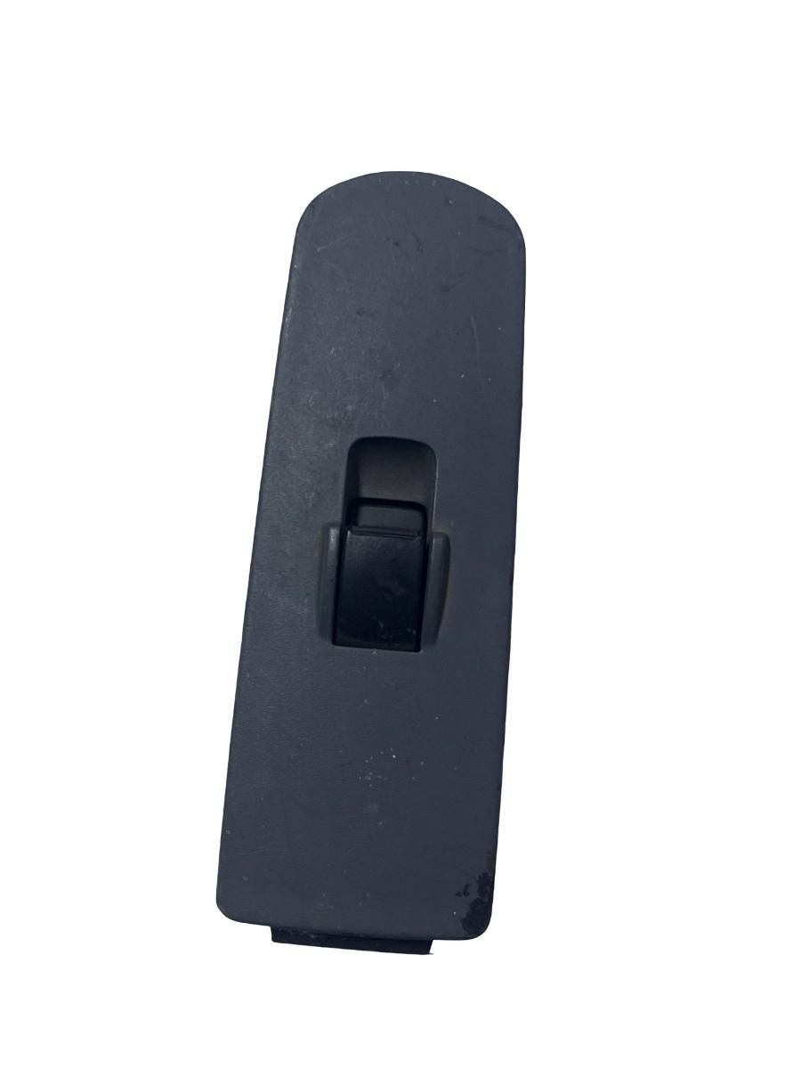 Butoane geamuri  stanga spate MITSUBISHI COLT Z3_V 2004 - 2012 MN141018