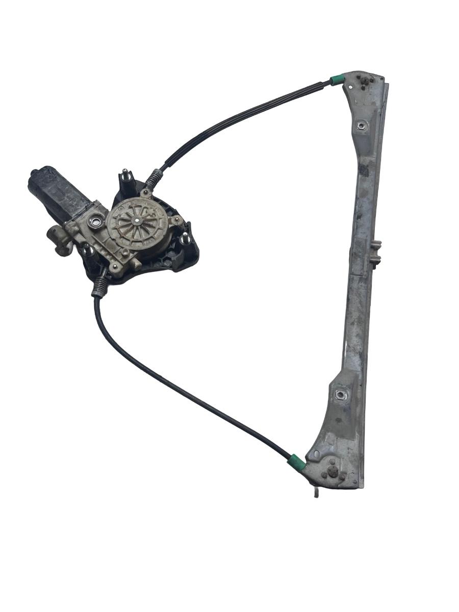 Macara Geam dreapta fata RENAULT CLIO II BB0/1/2_, CB0/1/2_ 1998 - > 0130822019