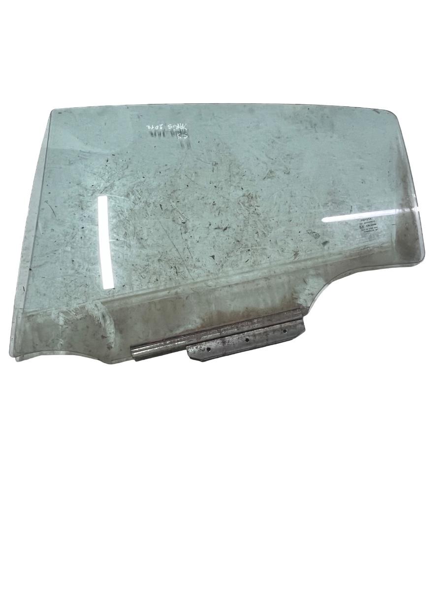 Geam portiera  stanga spate TOYOTA YARIS _P13_ 2012 - >