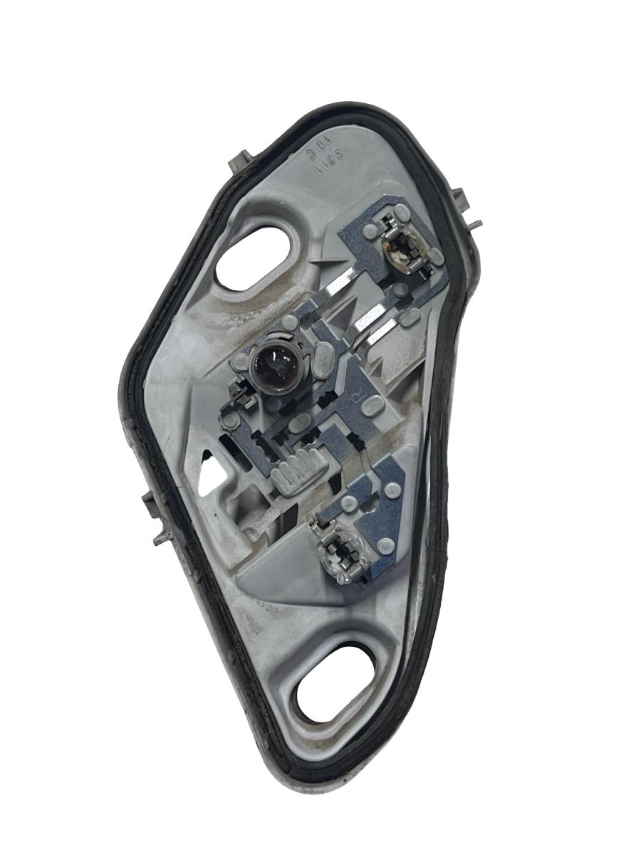 Soclu stop dreapta spate OPEL MERIVA B S10 2010 - 2017 21632201