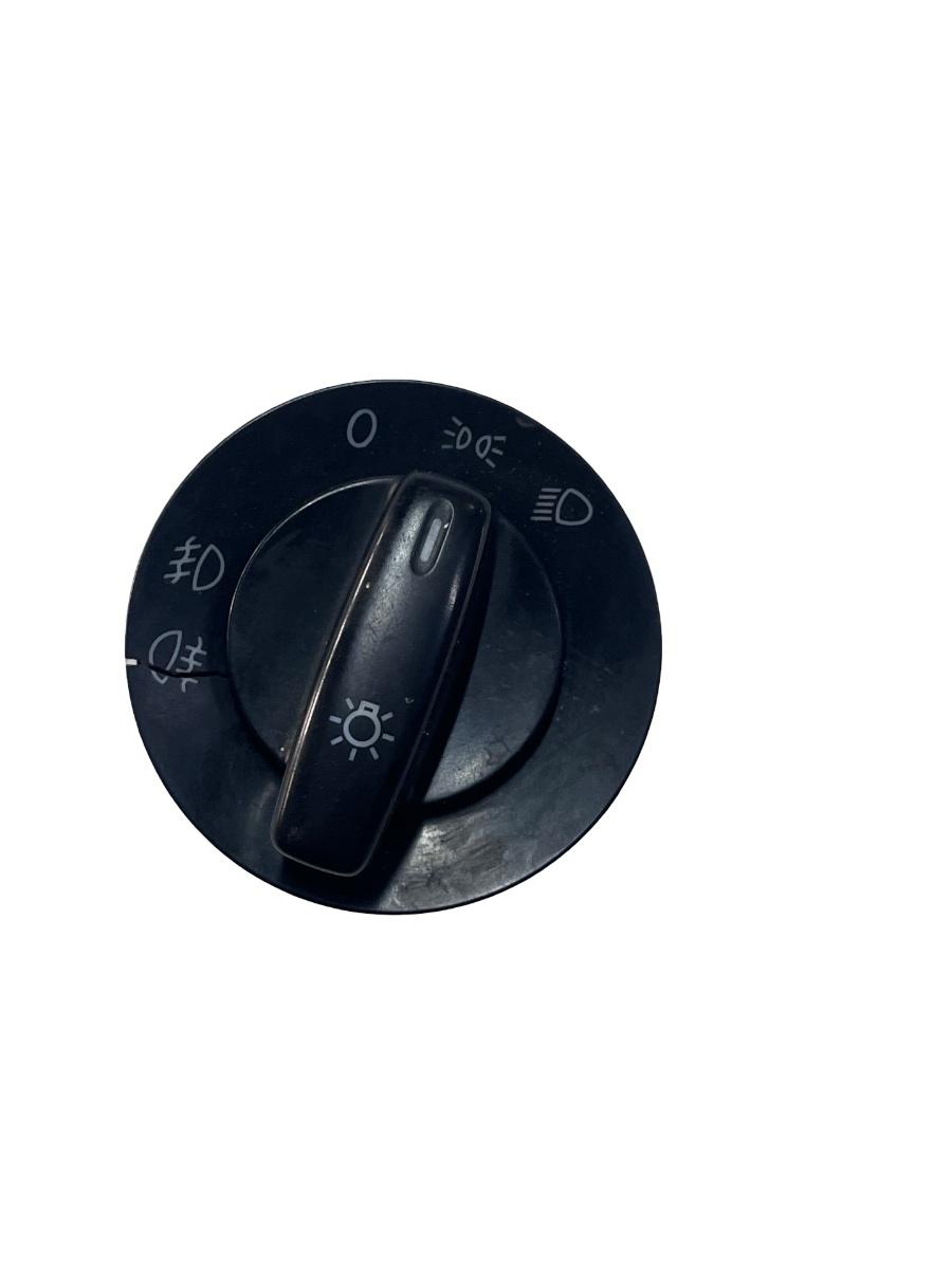 Bloc lumini VOLKSWAGEN TOURAN 1T1, 1T2 2003 - 2010 1T0941431A ( Carcasa crapata )