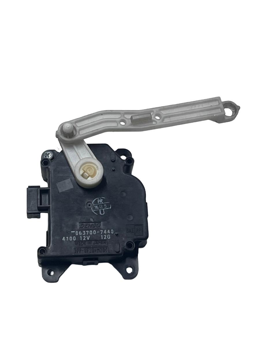 Motoras/actuator clapeta aer TOYOTA PRIUS Hatchback _W2_ 2003 - 2009 0637007440