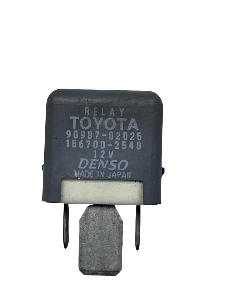 Alte relee TOYOTA PRIUS Hatchback _W2_ 2003 - 2009 9098702025