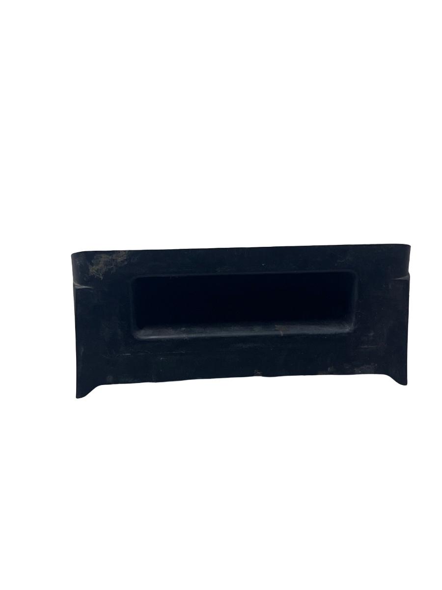 Compartiment/spatiu de depozitare panou de bord TOYOTA LAND CRUISER 90 _J9_ 1995 - > 5883360010