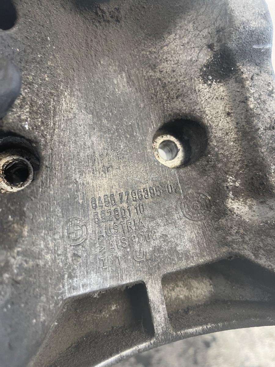 Suport compresor AC BMW 5 E60 2001 - 2010 2.0 520 d M47 D20 (204D4) 7796395 – foto 2