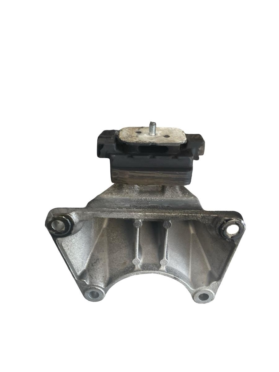 Suport  cutie de viteze BMW 5 E60 2001 - 2010 2.0 520 d M47 D20 (204D4) 6769635-01 – foto 2