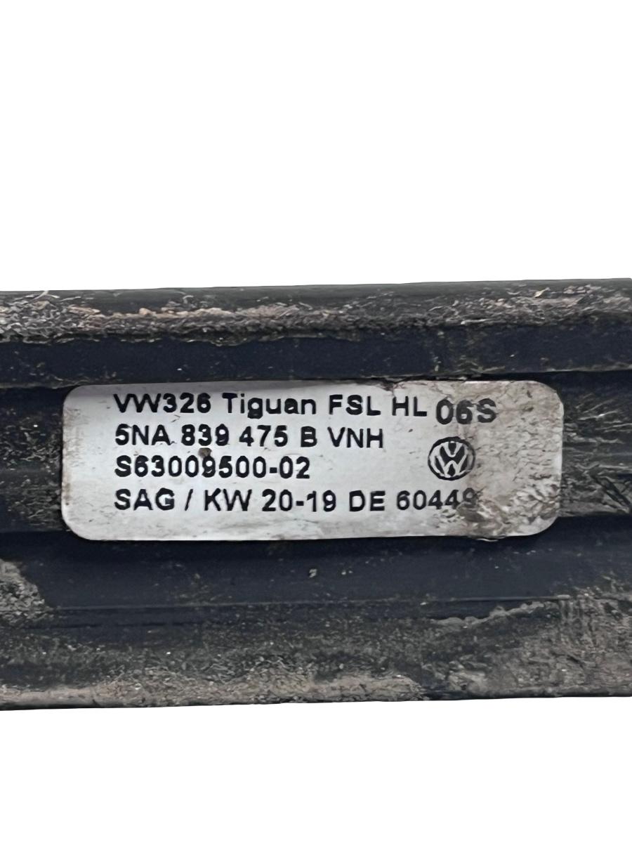 Perie geam portiera stanga spate VOLKSWAGEN Tiguan II Facelift [ 2020 - 2024 ] 5NA839475B – foto 3