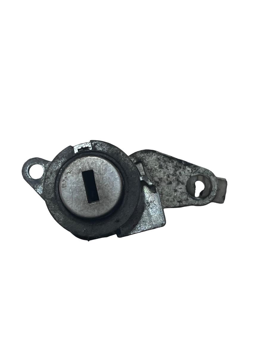 Butuc usa stanga fata PEUGEOT BOXER Box 2006 - > ( Fara cheie )