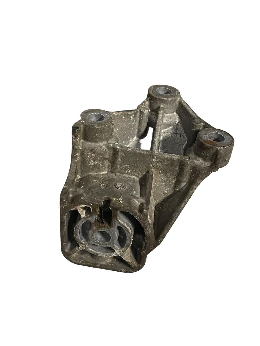 Suport motor VOLVO S60 I 384 2000 - 2010 2.4 B 5244 S2 08649262 – foto 3