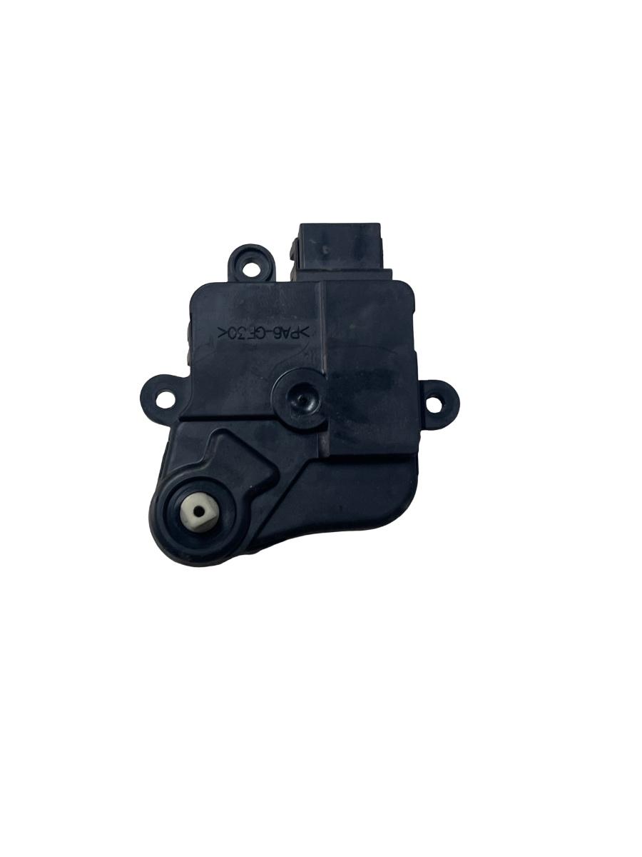 Motoras/actuator clapeta aer FORD FIESTA IV JA_, JB_ 1995 - 2002 004D237001