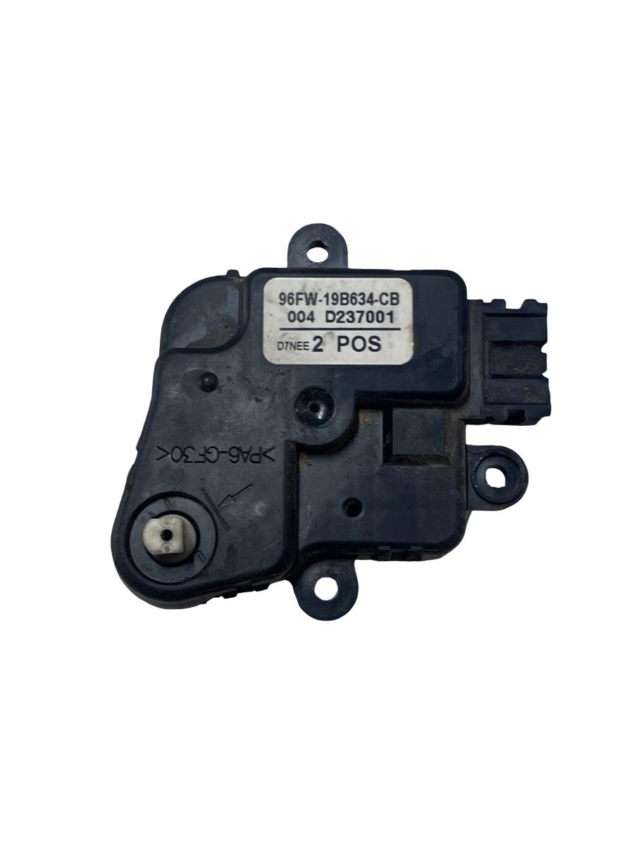 Motoras/actuator clapeta aer FORD FIESTA IV JA_, JB_ 1995 - 2002 004D237001 – foto 2