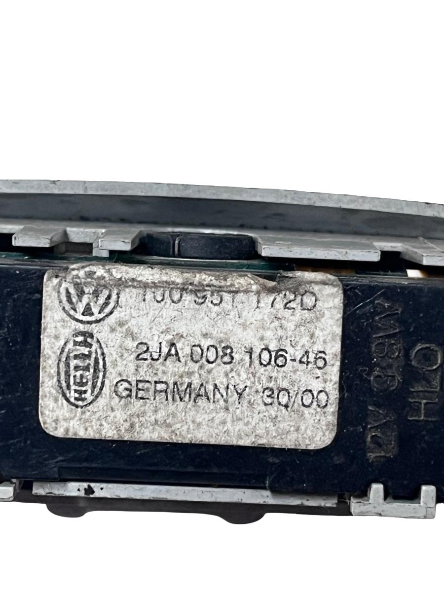 Lampa interioara habitaclu VOLKSWAGEN GOLF IV 1J1 1997 - 2007 2JA00810646 – foto 3