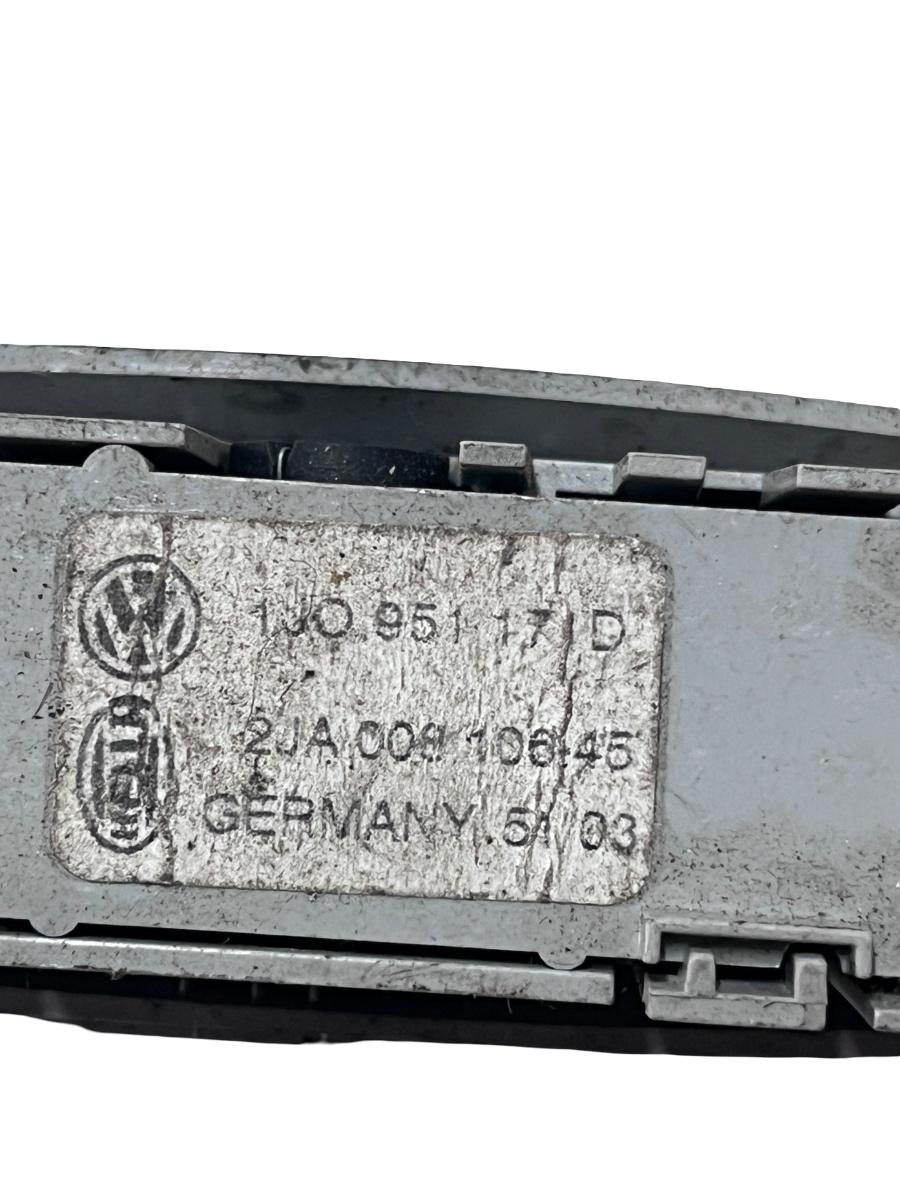 Lampa interioara habitaclu stanga fata VOLKSWAGEN GOLF IV 1J1 1997 - 2007 1J0951171D – foto 3