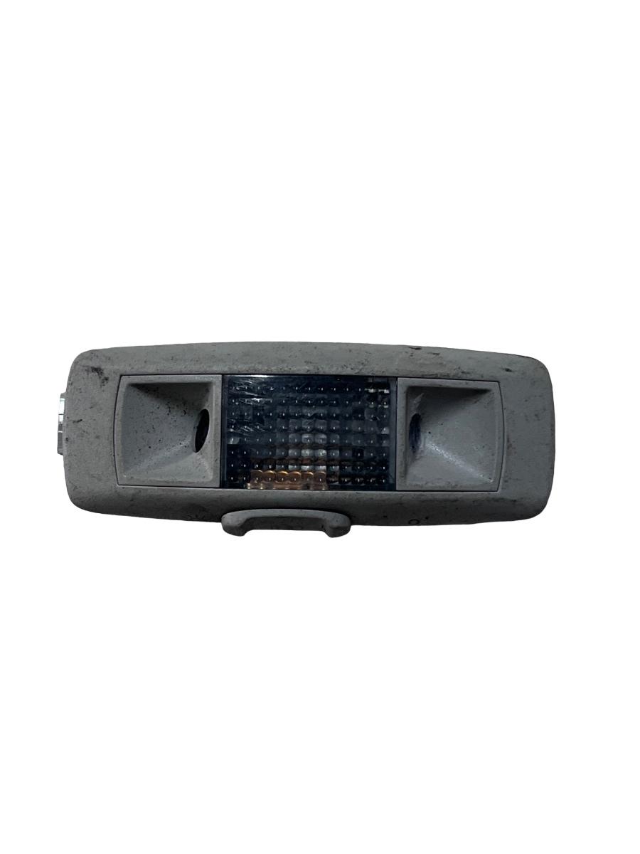 Lampa interioara habitaclu dreapta fata VOLKSWAGEN GOLF IV 1J1 1997 - 2007 1J0951172F