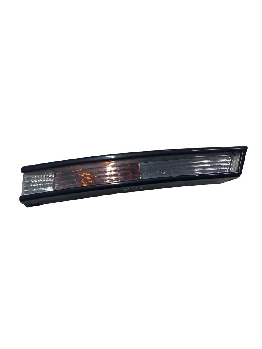 Lampa de semnalizare bara stanga fata VOLKSWAGEN PASSAT 3C2 2005 - 2010 3C0807717A