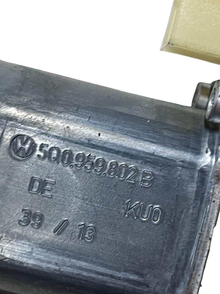 Motoras geam stanga fata AUDI A3 III (UK) 8V1, 8VK 2012 -> 5Q0959802B – foto 4