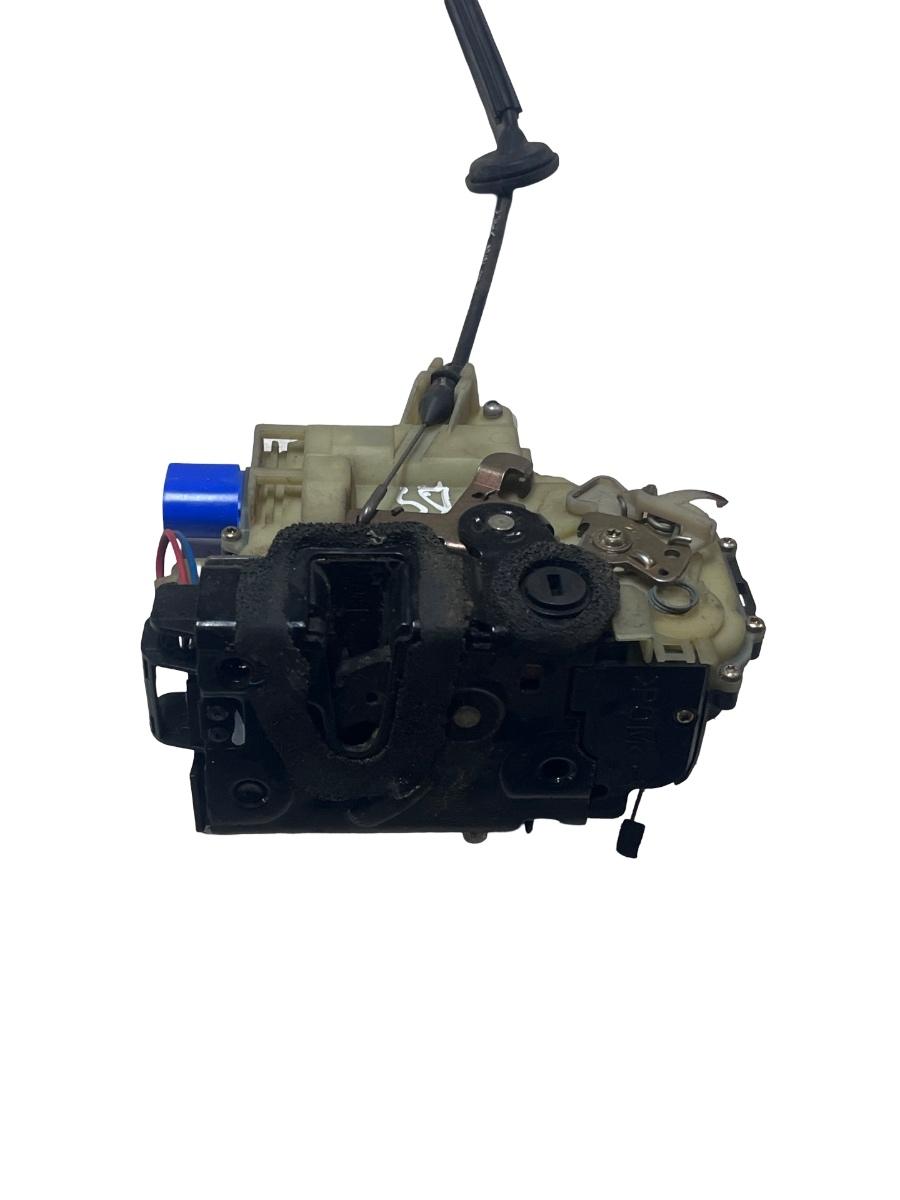 Broasca usa dreapta spate VOLKSWAGEN POLO 9N_ 2001 - 2012 839016AG