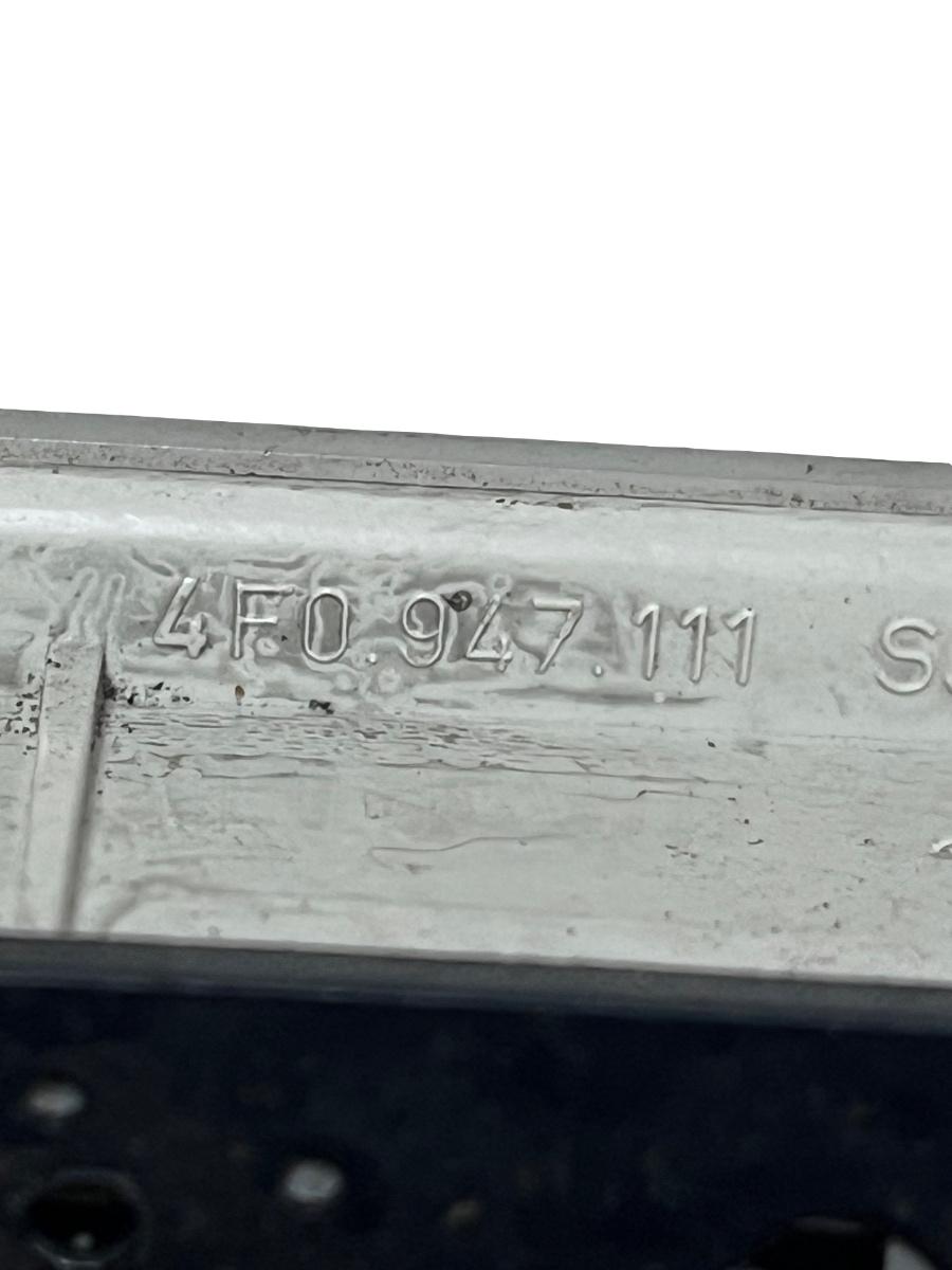 Plafoniera stanga AUDI A6/S6 III Saloon 4F2, C6 2004 - 2011 4F0947111 – foto 2