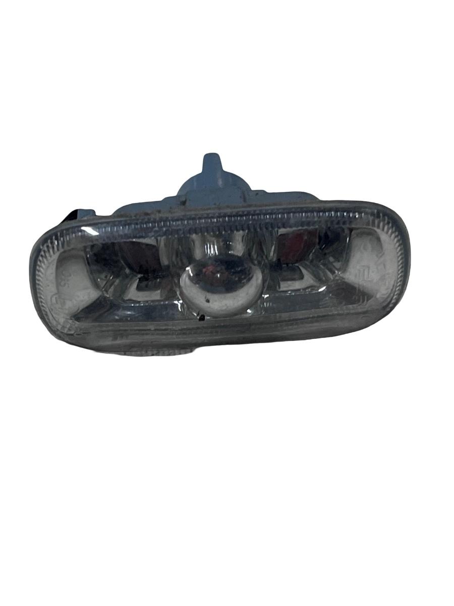 Lampa de semnalizare aripa fata VOLKSWAGEN GOLF IV 1J1 1997 - 2007