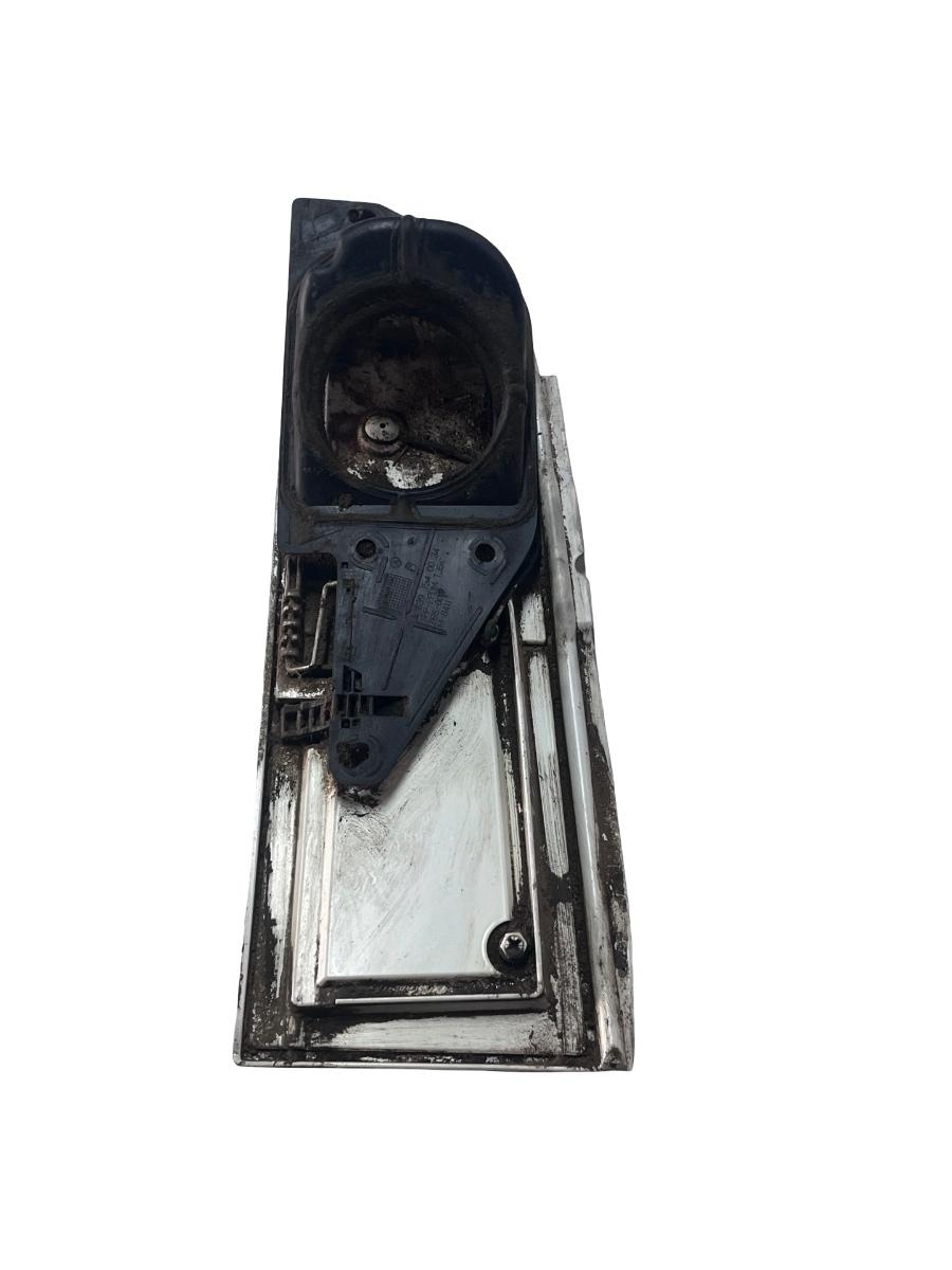 Usa rezervor MERCEDES-BENZ VIANO W639 2003 -> A6397500304 – foto 2