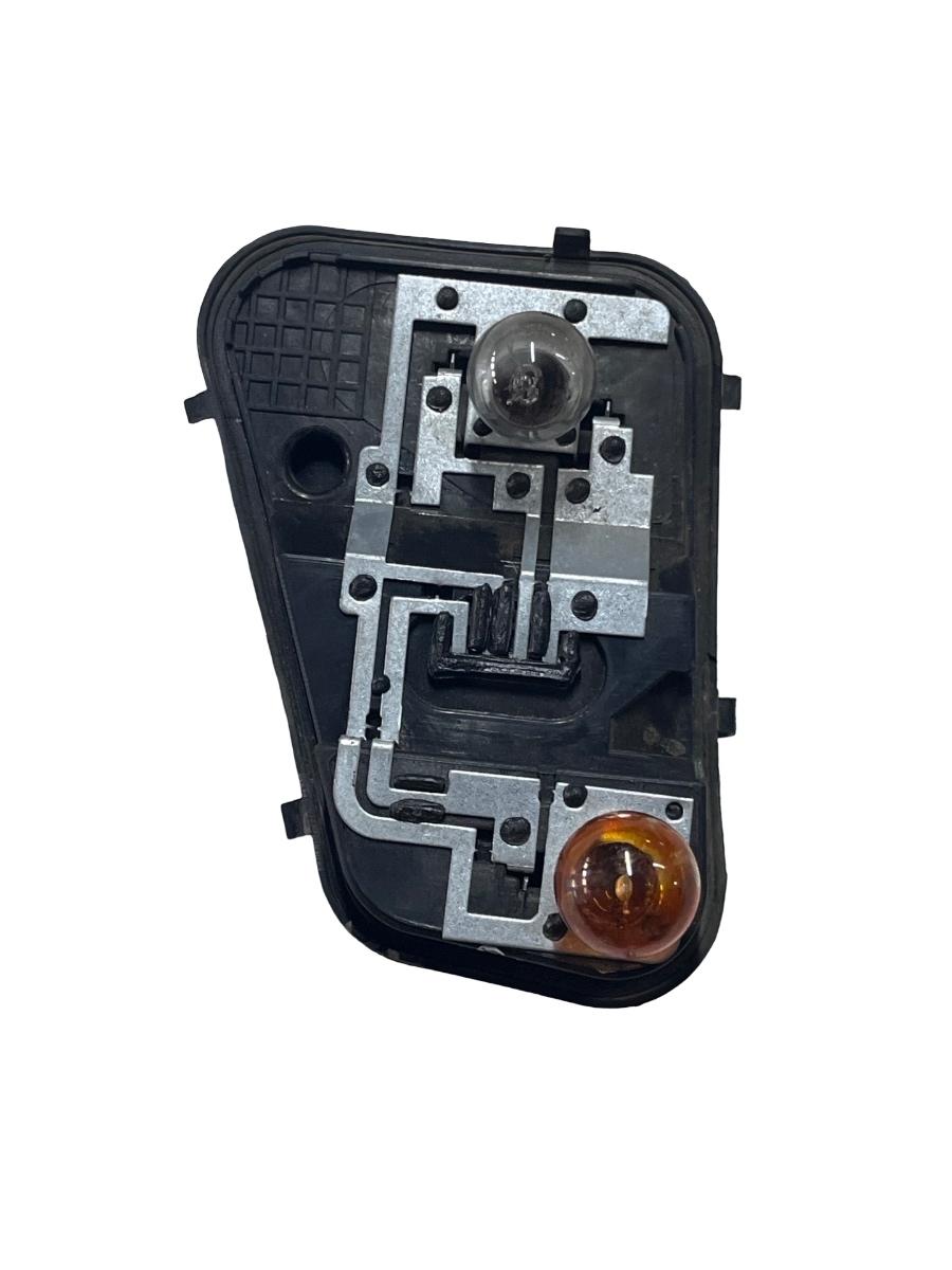 Soclu Stop dreapta spate VOLKSWAGEN TOUAREG 7LA, 7L6, 7L7 2002 - 2013 7L6945258