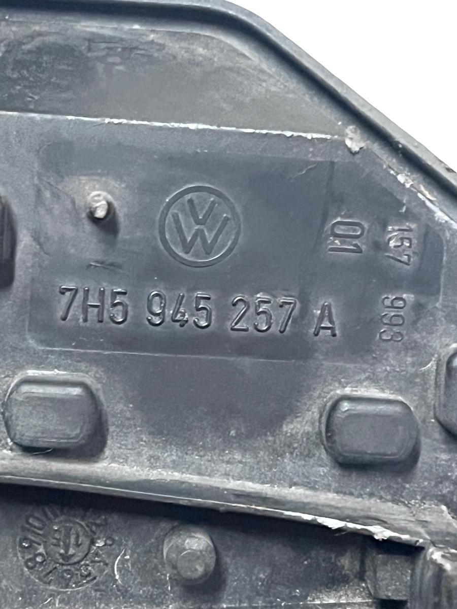 Soclu stop stanga spate VOLKSWAGEN TRANSPORTER V Bus 7HB, 7HJ, 7EB, 7EJ, 7EF, 7EG, 7HF, 7H5945257A – foto 3