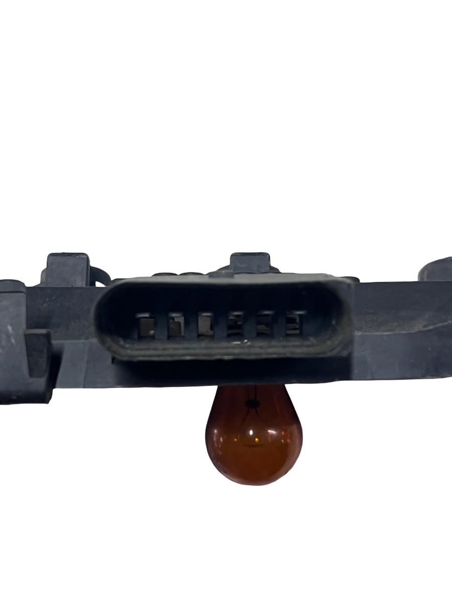 Soclu stop stanga spate VOLKSWAGEN TRANSPORTER V Bus 7HB, 7HJ, 7EB, 7EJ, 7EF, 7EG, 7HF, 7H5945257A – foto 2