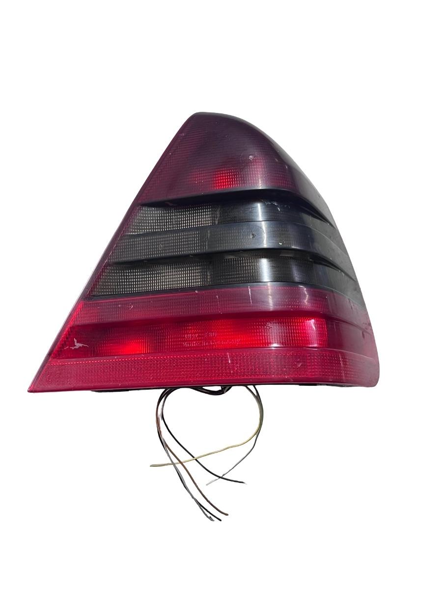 Lampa spate / Stop dreapta spate MERCEDES-BENZ C-CLASS W202 1993 - 2000 2028203664
