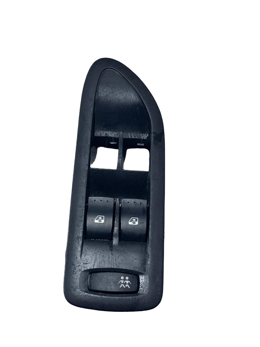 Butoane geamuri electrice stanga fata RENAULT CLIO II BB0/1/2_, CB0/1/2_ 1998 ->