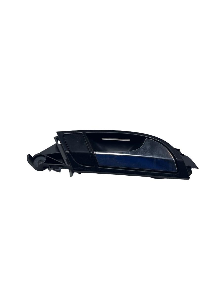 Maner interior portiera stanga fata AUDI Q7 4LB 2006 - 2016 4L0837020 ( o prindere rupta )
