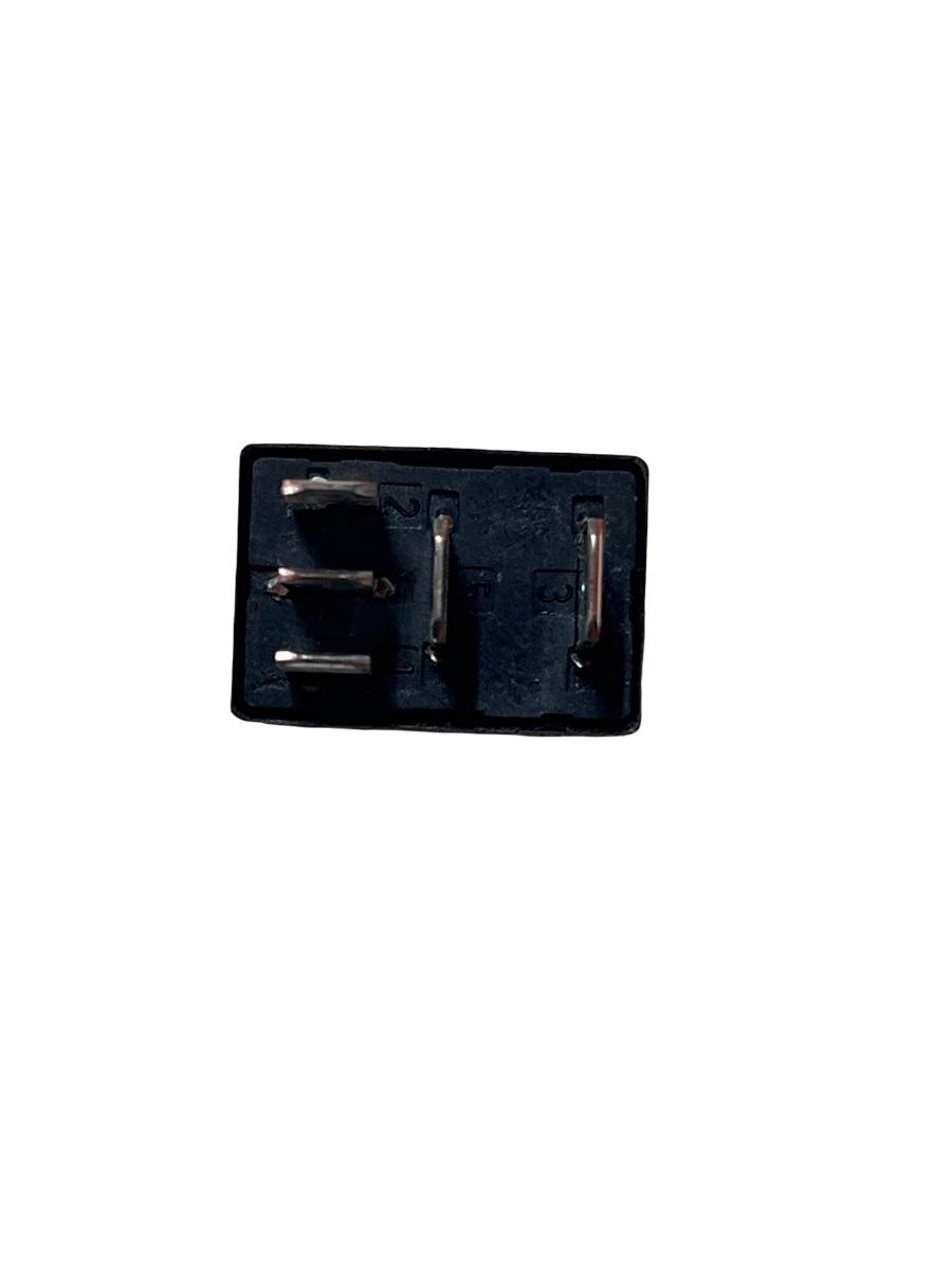 Alte relee AUDI Q7 4LB 2006 - 2016 8Z0951253 – foto 2