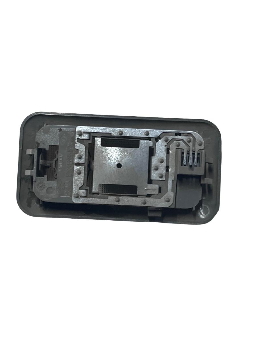 Lampa interioara habitaclu RENAULT TRAFIC II Box FL 2001 -> 8200100587 – foto 2