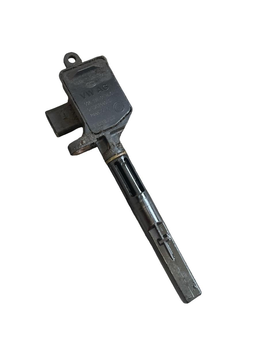 Senzor nivel ulei VOLKSWAGEN POLO 9N_ 2001 - 2012 1.2 12V AZQ, BME 045907660D