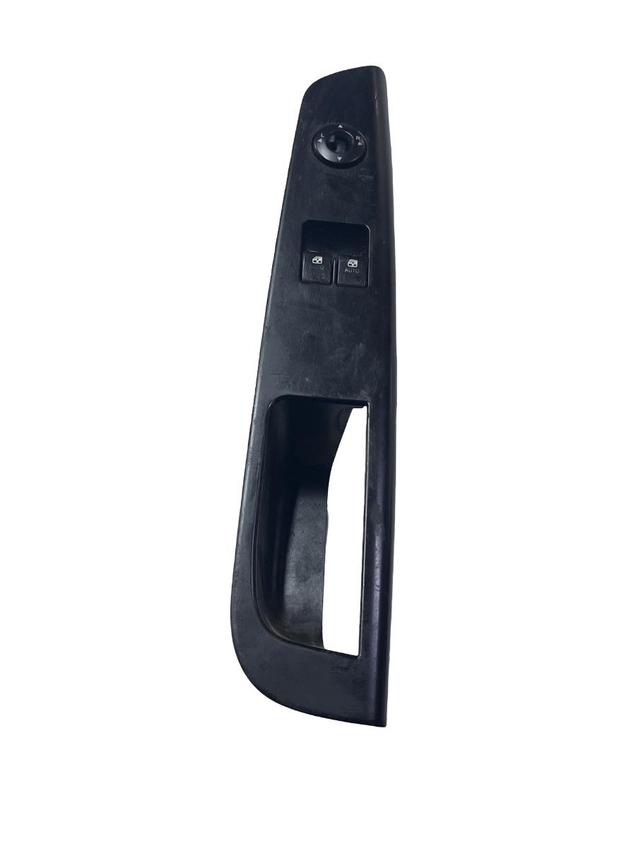 Butoane geamuri electrice stanga fata KIA CEE`D SW ED 2007 - 2012 82351-1H110