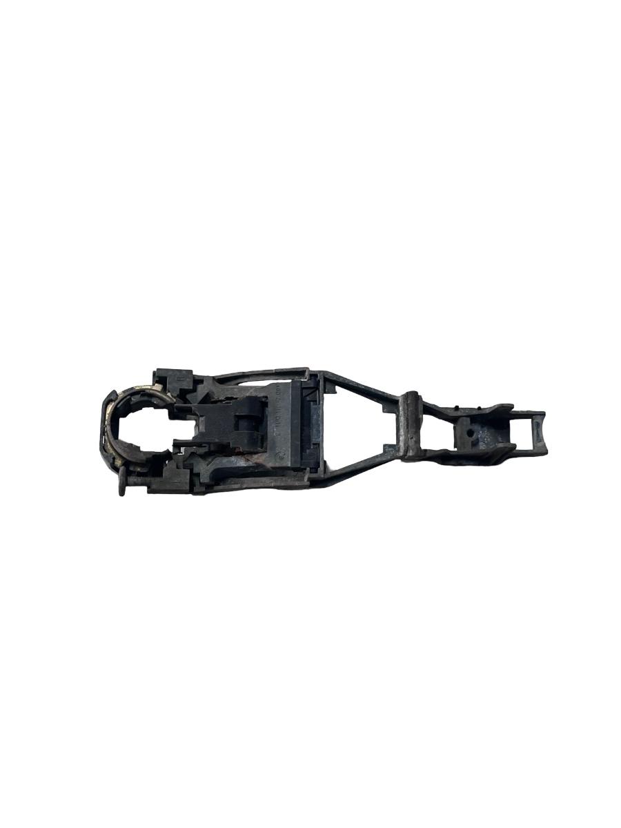 Maner/suport exterior portiera spate stanga spate VOLKSWAGEN PASSAT 3B2 1996 - 2001 3B0837885 – foto 2