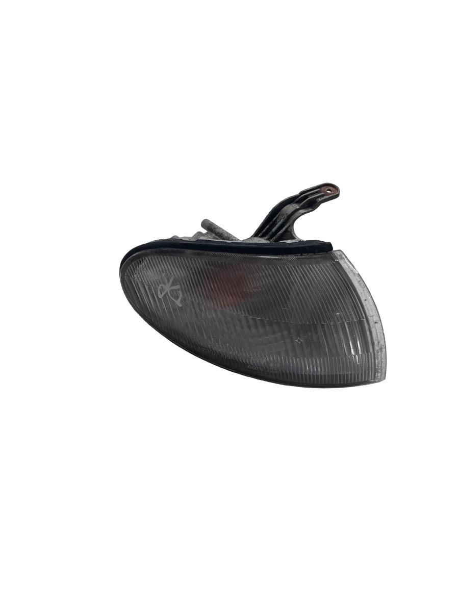 Lampa de semnalizare dreapta fata HYUNDAI ACCENT I X-3 1994 - 2000