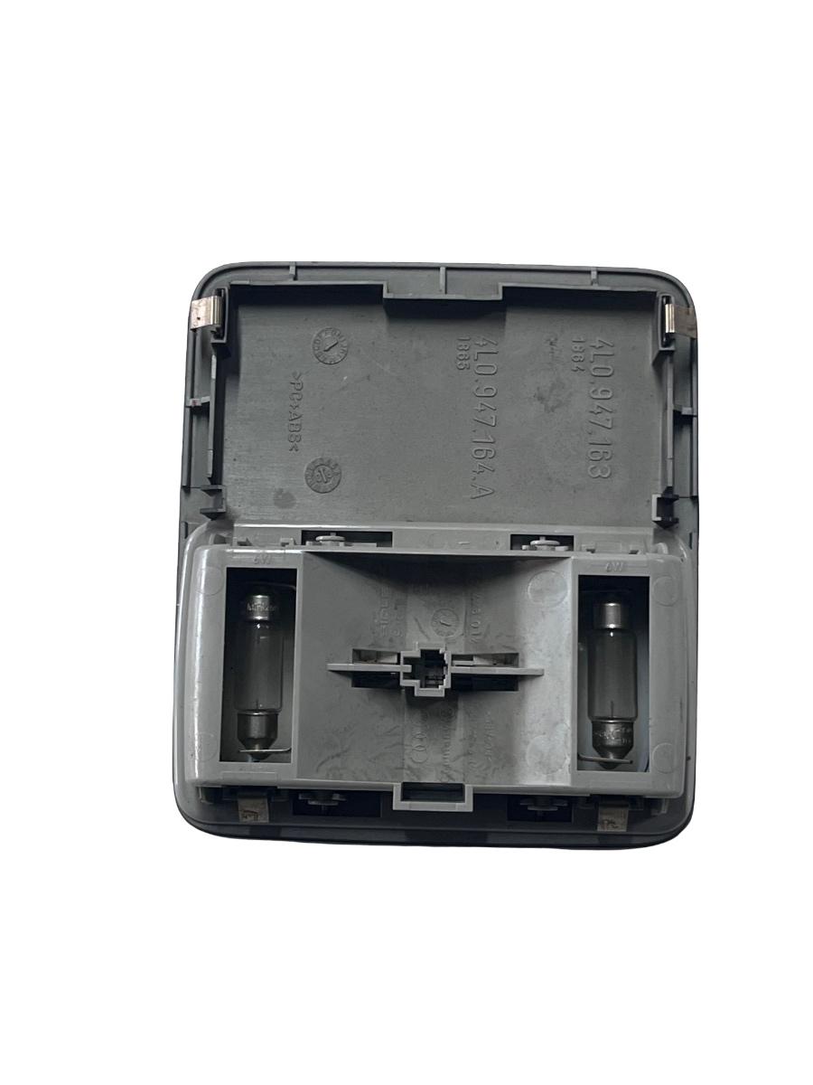 Plafoniera spate AUDI Q7 4LB 2006 - 2016 4L0947163 – foto 3