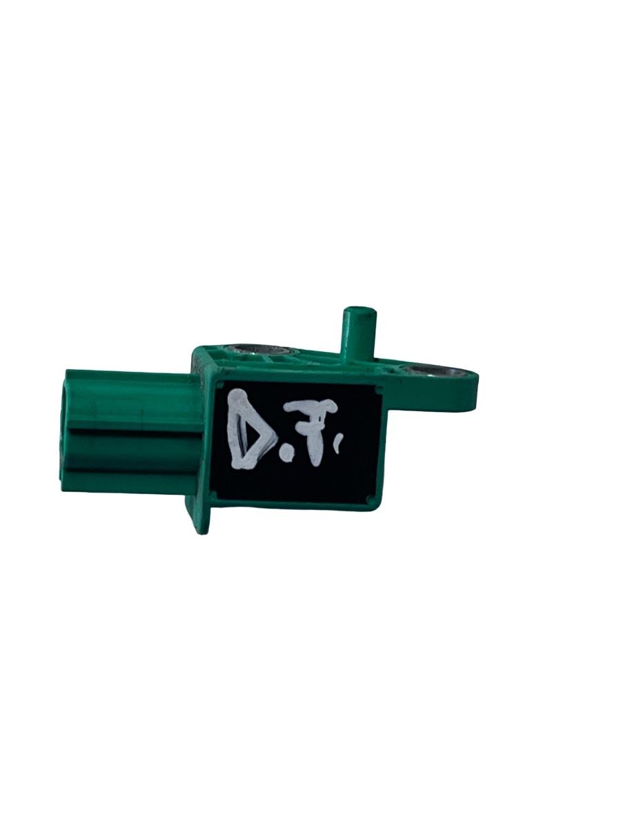 Senzor de impact airbag dreapta fata AUDI Q7 4LB 2006 - 2016 1K0909606