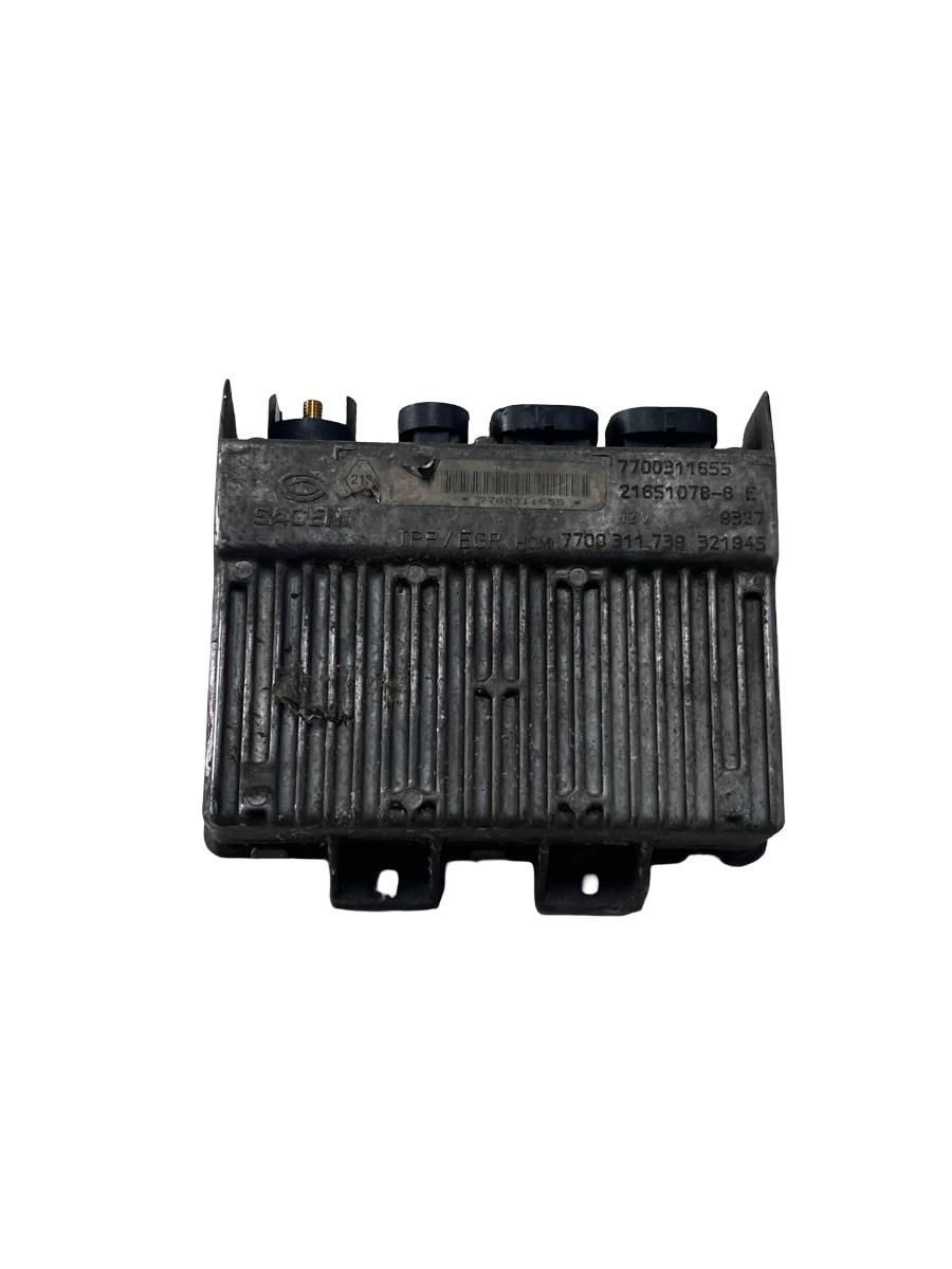 ECU Calculator motor RENAULT MASTER II Box FD 1998 -> 2.5 D S8U 770 7700311655