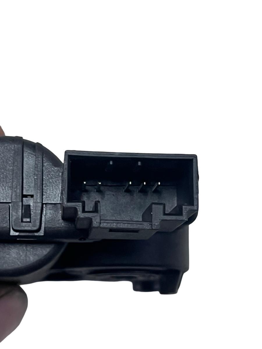 Motoras/actuator clapeta aer VOLKSWAGEN TIGUAN AD1 2016 -> 5Q0907511D – foto 3