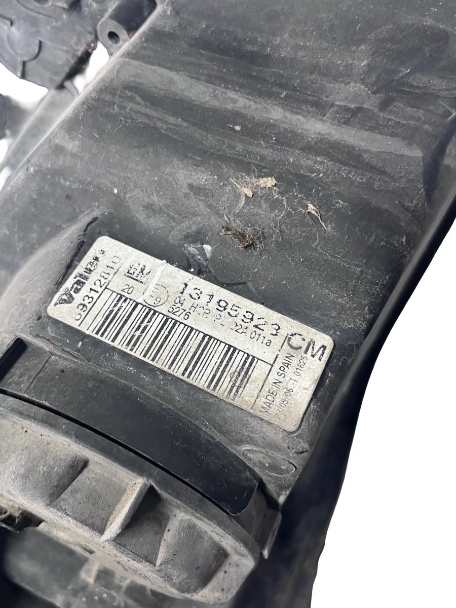 Far stanga fata OPEL CORSA C Facelift F08, F68, X01 2000 - 2009 13195923 ( Fisura la prinderea de jos ) – foto 3