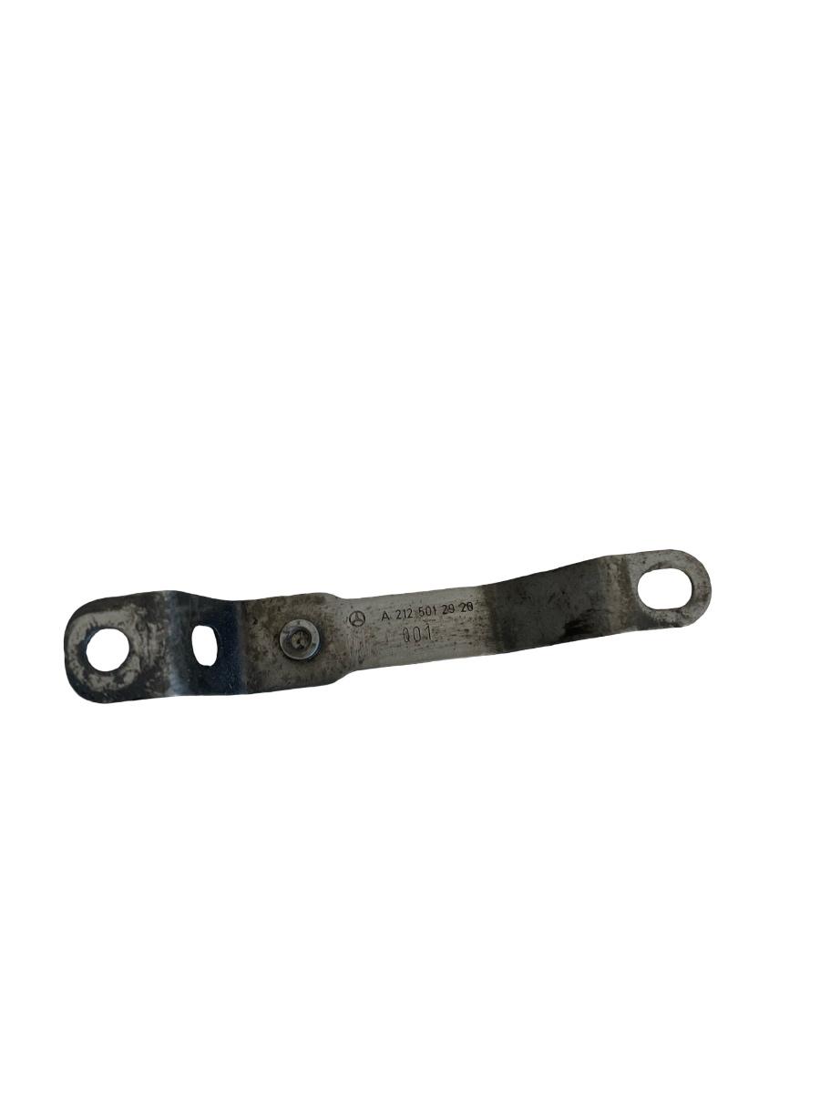 Suport compresor AC MERCEDES-BENZ C-CLASS W204 2007 - 2014 2.2 C 200 CDI OM 651.913 A2125012920