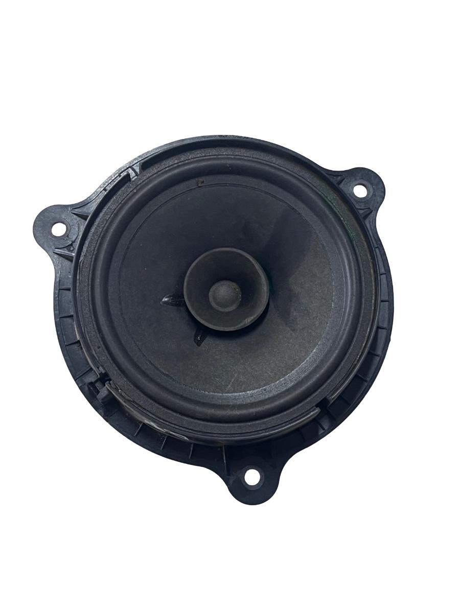 Difuzor portiera dreapta fata NISSAN QASHQAI / QASHQAI +2 I J10, JJ10 2006 - 2014