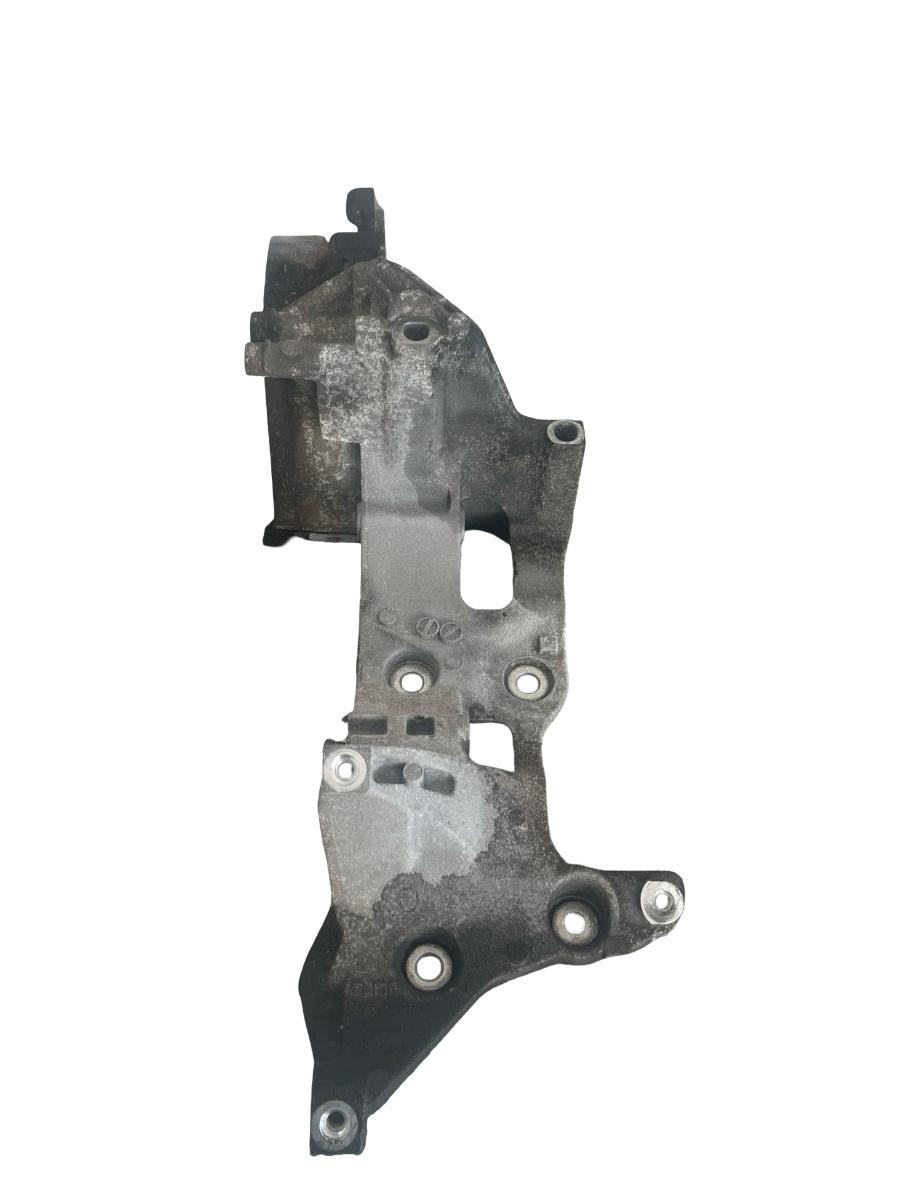 Suport accesorii AUDI A3 Sportback 8VA, 8VF 2012 -> 2.0 TDI CRB 04L903143B