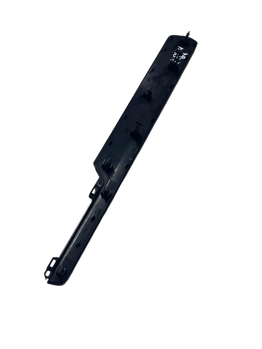 Ornament panou de bord dreapta fata VOLKSWAGEN TIGUAN AD1 2020 R LINE -> 5NB858418 – foto 2