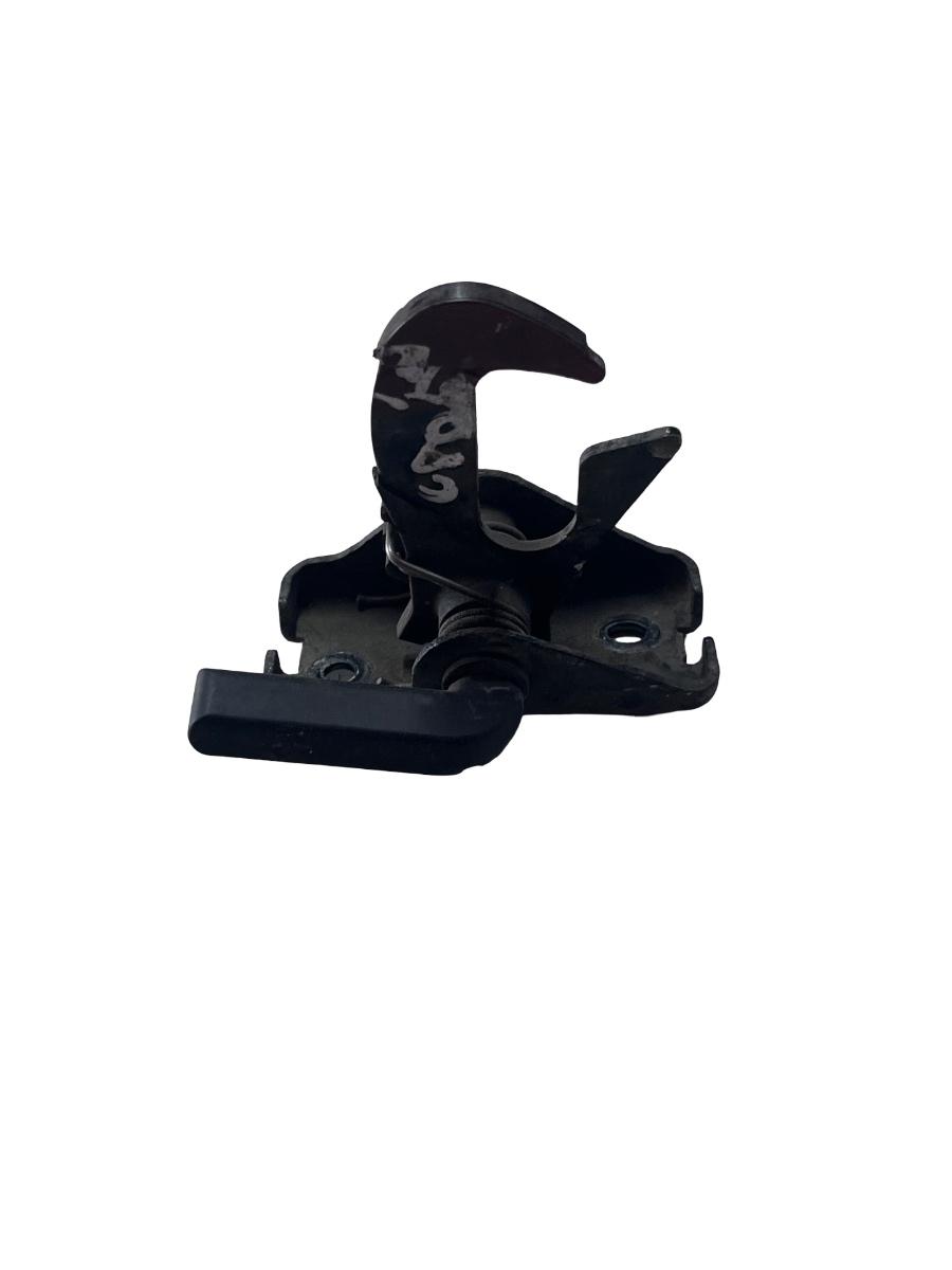 Incuietoare capota motor AUDI A3 Sportback 8VA, 8VF 2012 -> 8V0823480