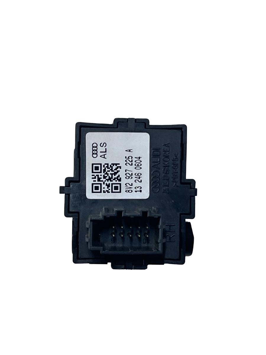 Buton frana de mana AUDI A3 Sportback 8VA, 8VF 2012 -> 8V2927225A