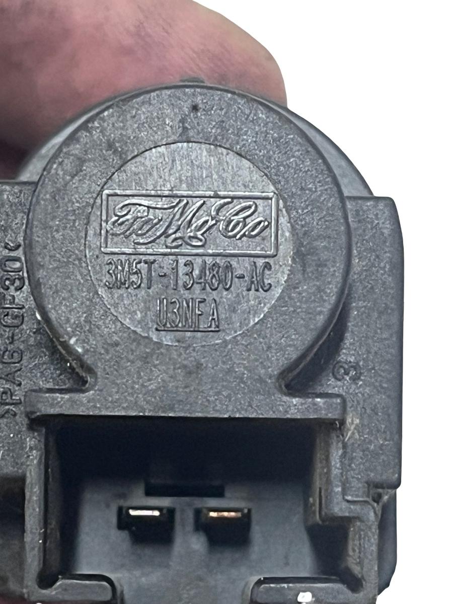 Switch pedala de frana FORD FIESTA VI 2008 -> 3M5T-13480-AC – foto 2