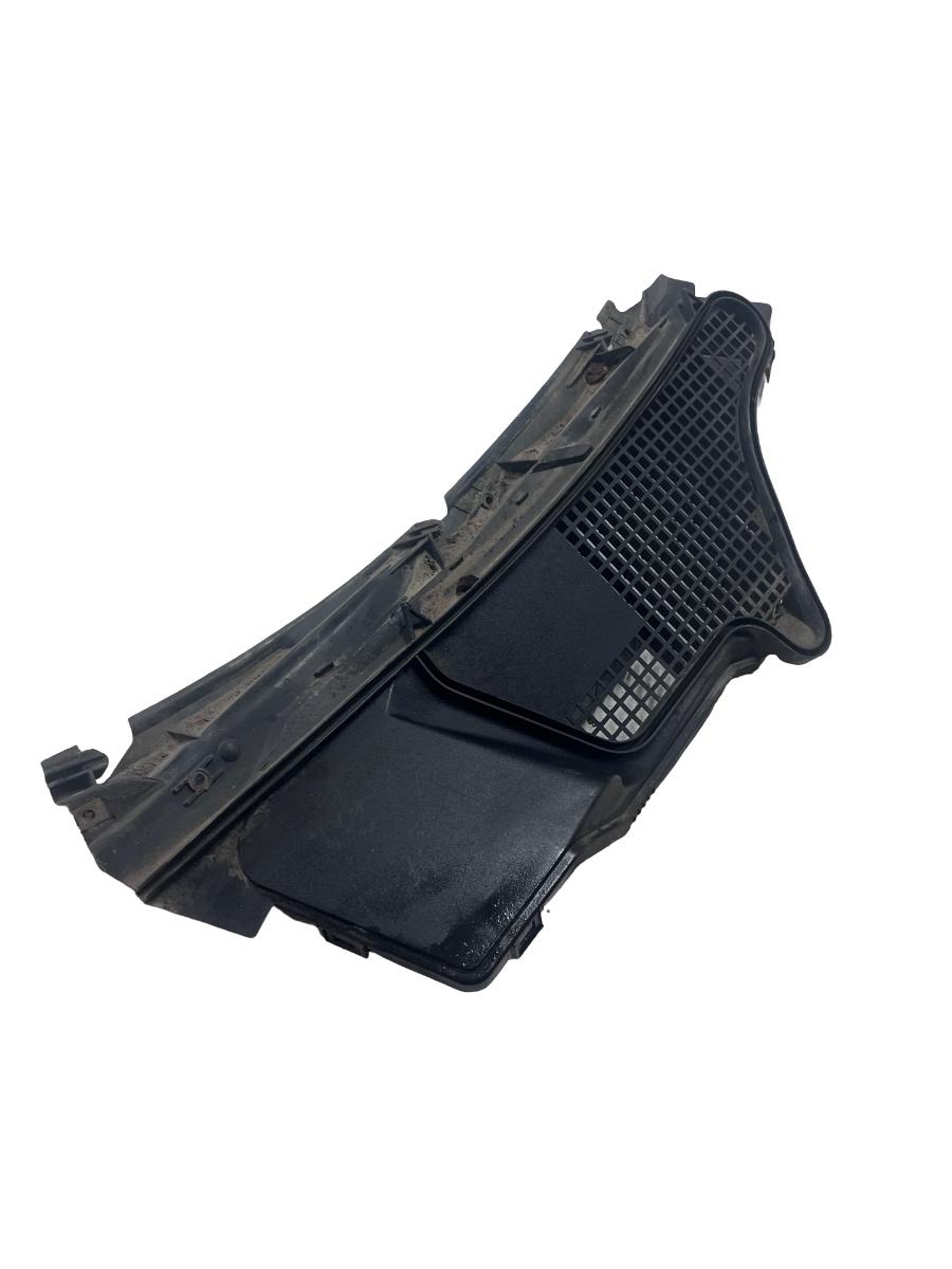 Grila parbriz MERCEDES-BENZ E-CLASS II W210 1995 - 2003 2108301213