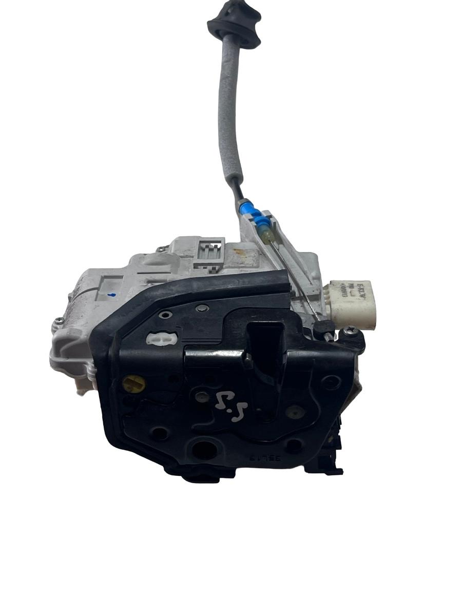 Broasca usa stanga spate AUDI A3 Sportback 8VA, 8VF 2012 -> 4G0839015